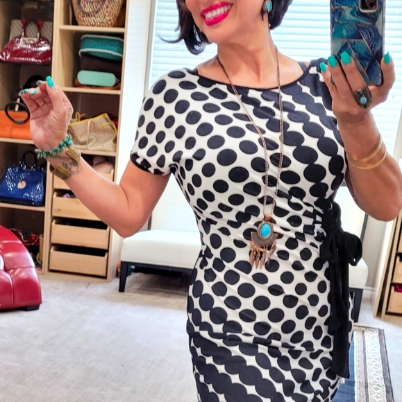 Gorgeous Black and white dress - Picture 8 of 14